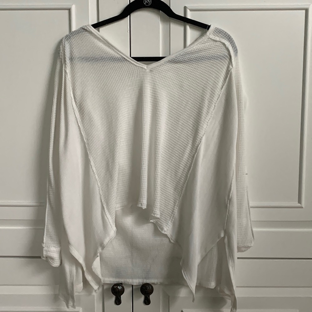 White waffle material sweater